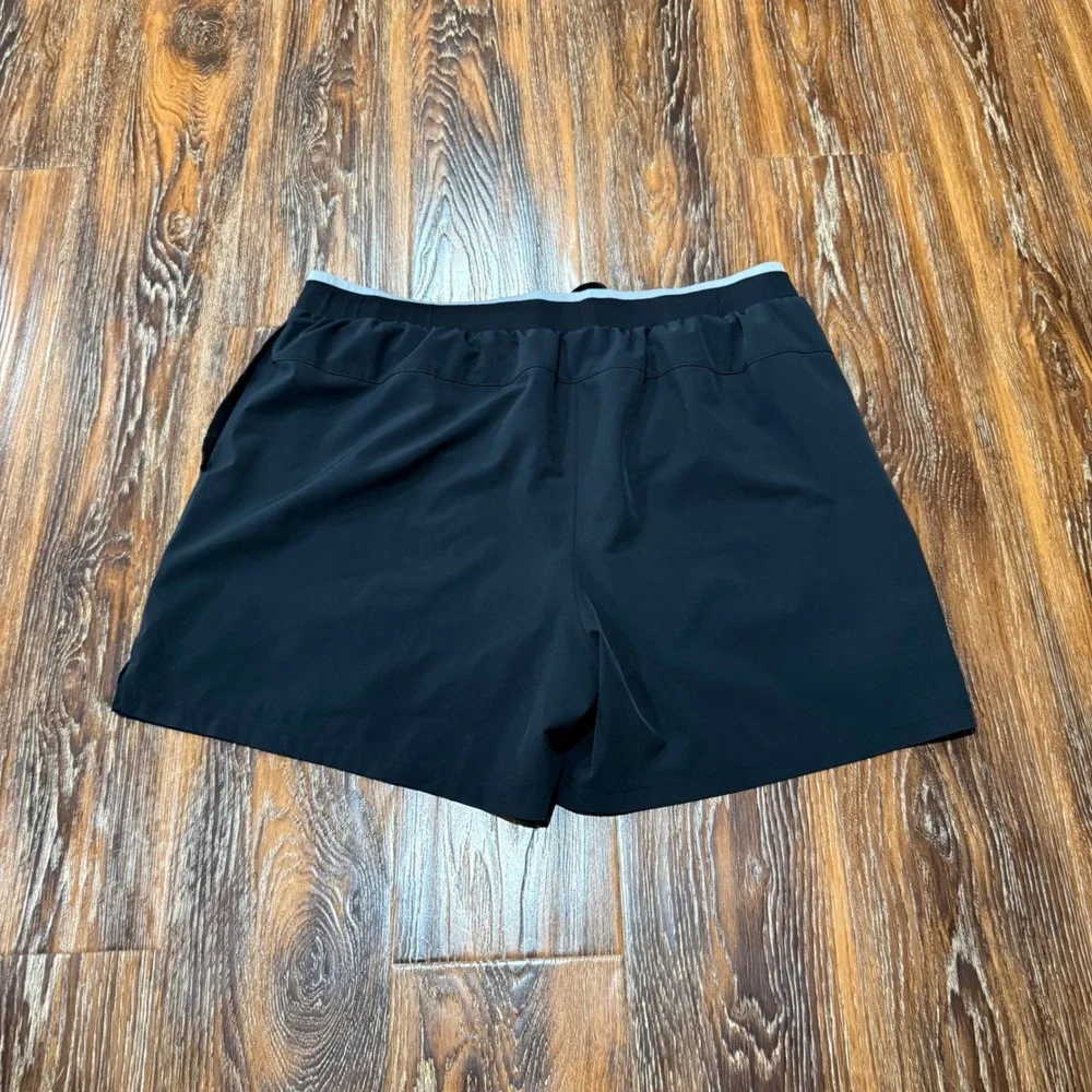 Fabletics XL Athletic Shorts Mens Black Lined Training Running Gym 7in Inseam